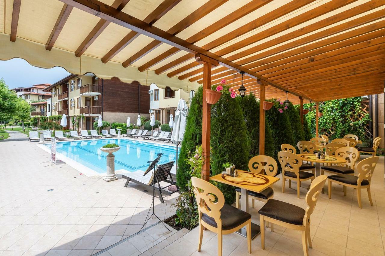 Hotel Garden of Eden Complex Sveti Vlas Exterior foto Pergola